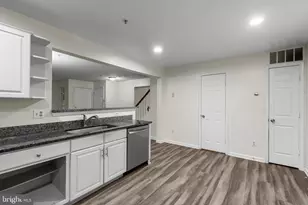 8005 Coachcrest Ct, Manassas, VA 20109 - Photo 10