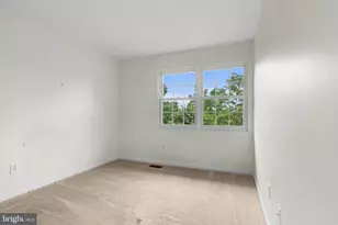 8005 Coachcrest Ct, Manassas, VA 20109 - Photo 20