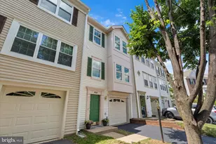 6836 General Lafayette Way, Gainesville, VA 20155 - Photo 2