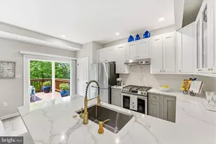 6836 General Lafayette Way, Gainesville, VA 20155 - Photo 14