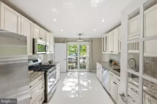 7402 Colton Ln, Manassas, VA 20109 - Photo 4