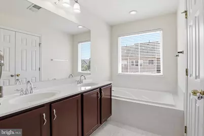 4951 Chaste Tree Place, Woodbridge, VA 22192 - Photo 32