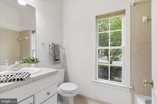 8277 Roxborough Loop, Gainesville, VA 20155 - Photo 36