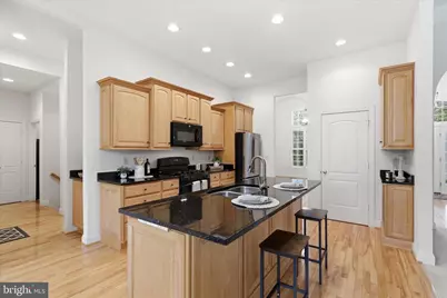 8277 Roxborough Loop, Gainesville, VA 20155 - Photo 12
