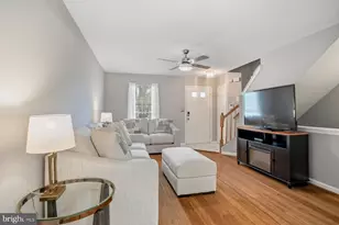 1736 Tiger Lily Cir, Woodbridge, VA 22192 - Photo 6