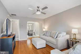 1736 Tiger Lily Cir, Woodbridge, VA 22192 - Photo 4