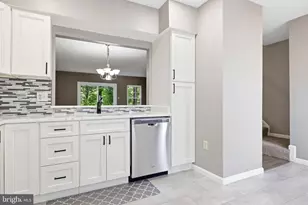 15759 Widewater Dr, Dumfries, VA 22025 - Photo 10
