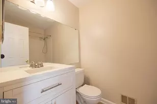 12866 Hyannis Ln, Woodbridge, VA 22193 - Photo 10