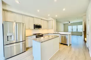 18374 Reaper Hl Ct, Triangle, VA 22172 - Photo 4