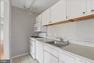 1550 Renate Dr, Woodbridge, VA 22192 - Photo 12