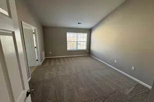 14190 Hunters Run Way, Gainesville, VA 20155 - Photo 12