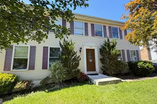 3333 Pickwick Ln, Woodbridge, VA 22192 - Photo 2