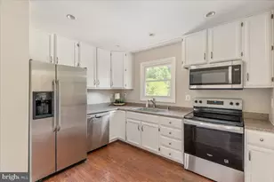 8201 Morningside Dr, Manassas, VA 20112 - Photo 16