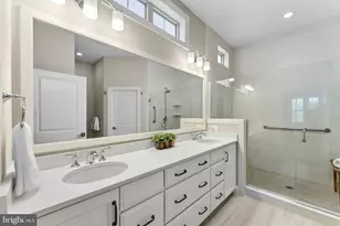 6165 Chancellorsville Dr, Gainesville, VA 20155 - Photo 44