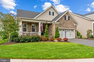 6165 Chancellorsville Dr, Gainesville, VA 20155 - Photo 2