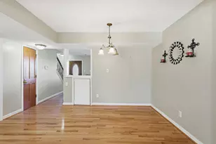 2942 Wetherburn Ct, Woodbridge, VA 22191 - Photo 8