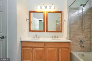 10196 Pale Rose Loop, Bristow, VA 20136 - Photo 34