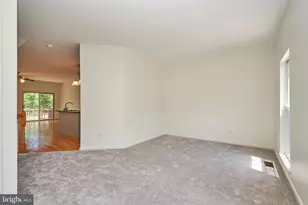 10196 Pale Rose Loop, Bristow, VA 20136 - Photo 16