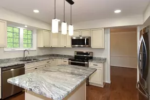 3452 Wainscott Pl, Woodbridge, VA 22192 - Photo 2