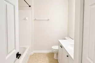 7034 Rogue Forest Ln, Gainesville, VA 20155 - Photo 20
