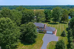 2611 Alvey Dr, Haymarket, VA 20169 - Photo 2