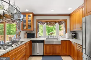 4924 Wood Lilly Ct, Woodbridge, VA 22192 - Photo 22