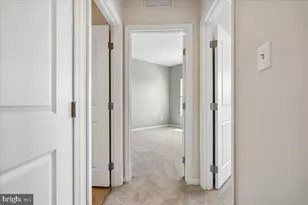 7481 Brunson Cir, Gainesville, VA 20155 - Photo 22