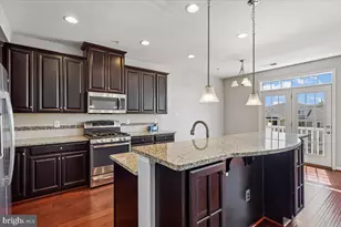 7481 Brunson Cir, Gainesville, VA 20155 - Photo 14