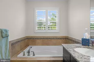 7723 Milton Cir, Gainesville, VA 20155 - Photo 32