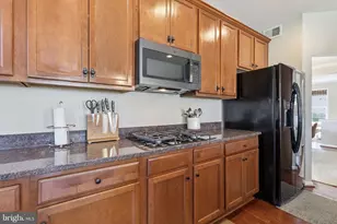 8816 Yellowthroat Ct, Gainesville, VA 20155 - Photo 8