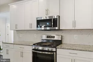 2074 River Heritage Blvd, Dumfries, VA 22026 - Photo 12