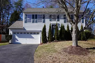 14882 Geranium Ct, Woodbridge, VA 22193 - Photo 2
