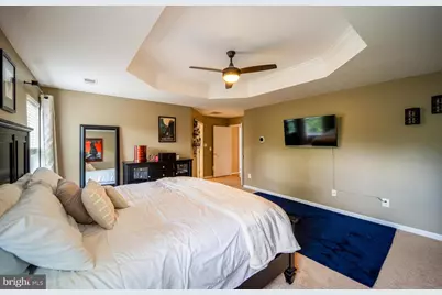 18081 Camdenhurst Drive, Gainesville, VA 20155 - Photo 34