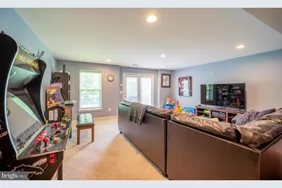 18081 Camdenhurst Drive, Gainesville, VA 20155 - Photo 58