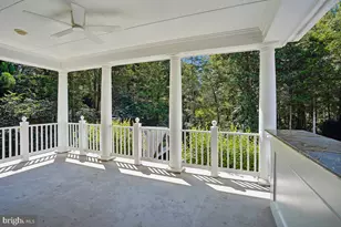8287 Arrow Leaf Turn, Gainesville, VA 20155 - Photo 32