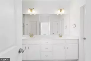 2534 Neabsco Common Pl, Woodbridge, VA 22191 - Photo 6
