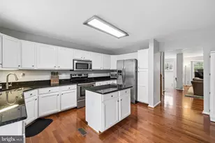 13534 Tackhouse Ct, Gainesville, VA 20155 - Photo 8