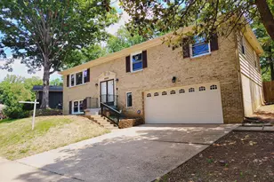 4223 Avon Dr, Montclair, VA 22025 - Photo 4
