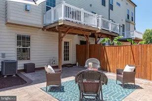 7825 Crescent Park Dr, Gainesville, VA 20155 - Photo 44