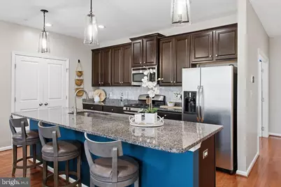 7825 Crescent Park Drive, Gainesville, VA 20155 - Photo 4