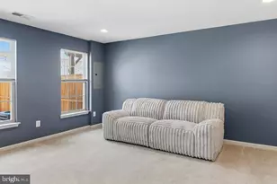 7825 Crescent Park Dr, Gainesville, VA 20155 - Photo 34