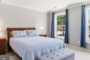 7825 Crescent Park Dr, Gainesville, VA 20155 - Photo 10
