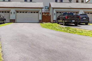 7825 Crescent Park Dr, Gainesville, VA 20155 - Photo 58