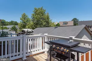 7825 Crescent Park Dr, Gainesville, VA 20155 - Photo 60