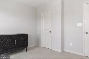 7825 Crescent Park Dr, Gainesville, VA 20155 - Photo 30