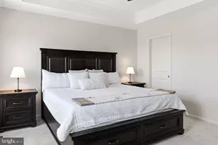 7825 Crescent Park Dr, Gainesville, VA 20155 - Photo 2
