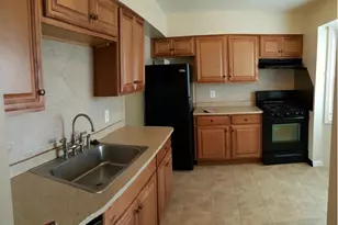 8091 Community Dr, Manassas, VA 20109 - Photo 2