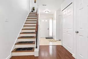10521 Stonington Ln, Manassas, VA 20109 - Photo 4