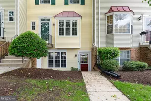 16312 Taconic Cir, Dumfries, VA 22025 - Photo 2