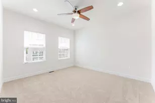5829 Amanda Rose Ln, Woodbridge, VA 22193 - Photo 38